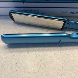 BaByliss pro nano titanium flat iron
